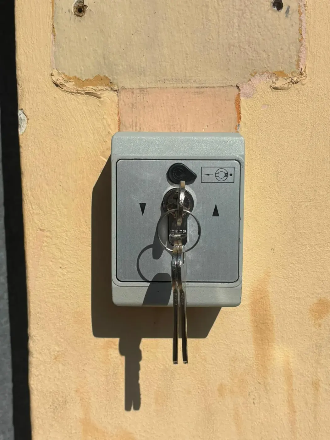 Motorisation de rideau métallique à Paris 12